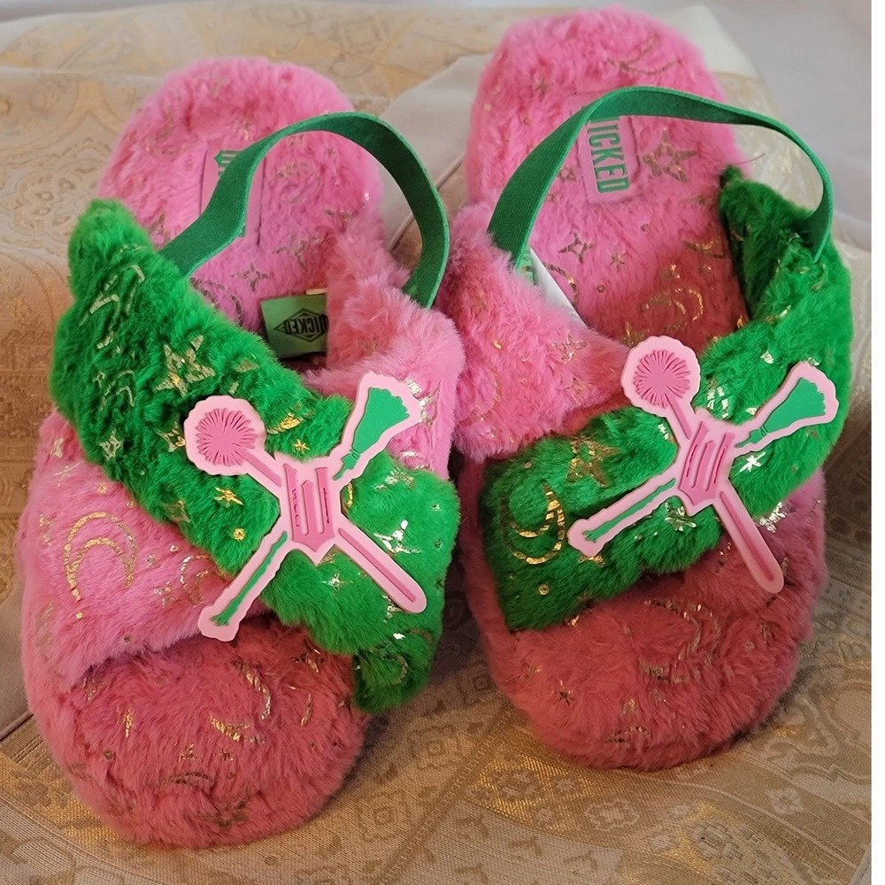 Wicked Movie Ground Up Pink Green Fuzzy Slide Slippers Glinda Elphaba Women 5-6